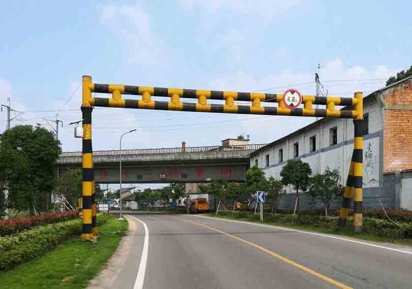 大庆铁路限高架